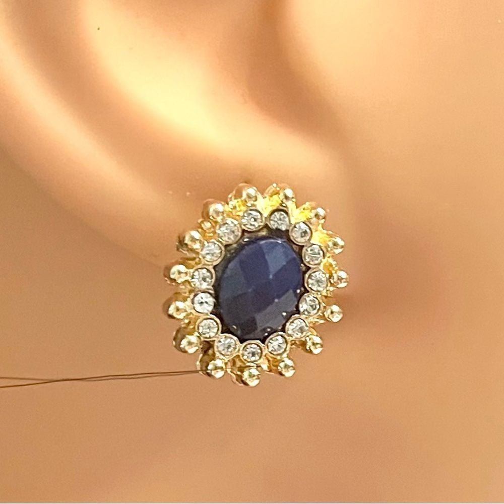 Faux, gold tone blue faceted w/clear rhinestones pierced earrings - Picture 5 of 9